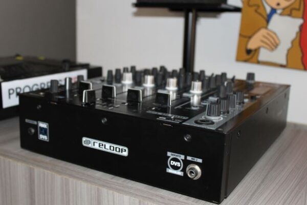 8344F002-5872-4203-BED7-E832E58AF5BD